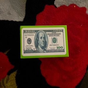 A 100 dollar bill card set. VERY NEW, NOT USED